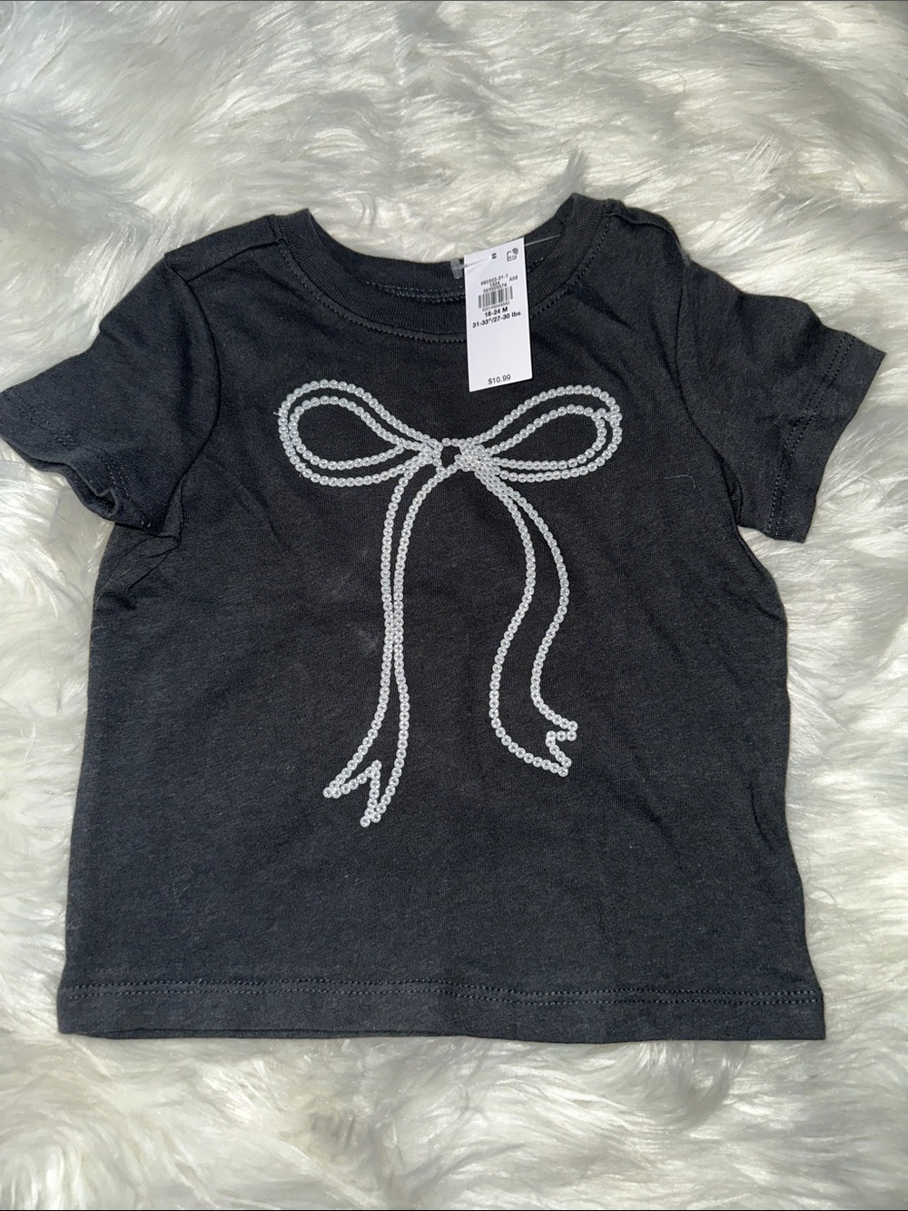 Old Navy Black Short-Sleeve Tee with Silver Bow Outline